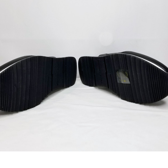 Michael Kors Women's 5.5 Allie Stride Trainer Lace-Up Sneakers Black NWT - Picture 5 of 7